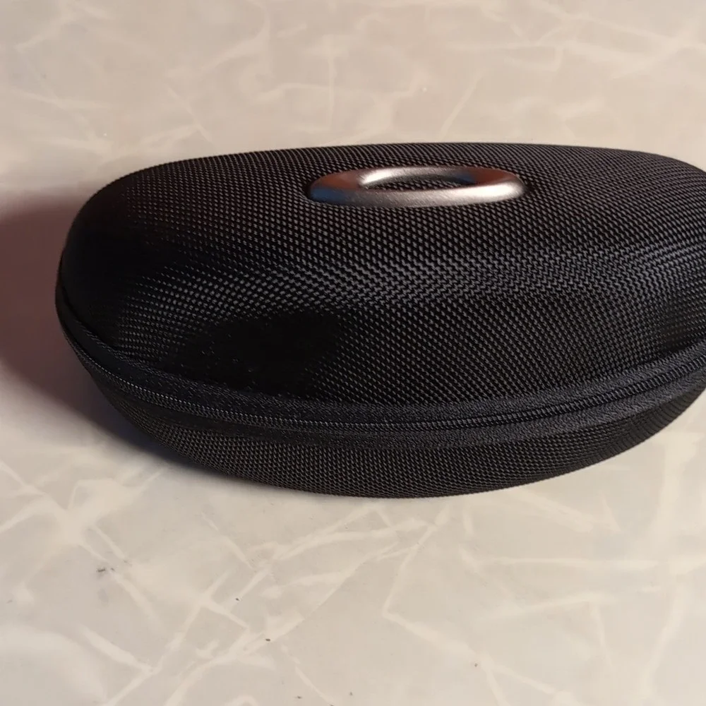 Oakley Clamshell Eyewear Case Black Hard Shell Zipper Glasses Sunglasses